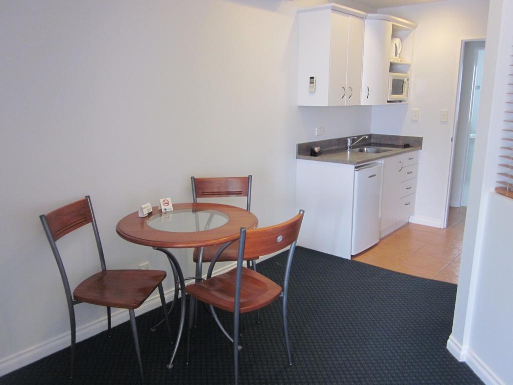 Beachfront Motel Napier Habitación foto