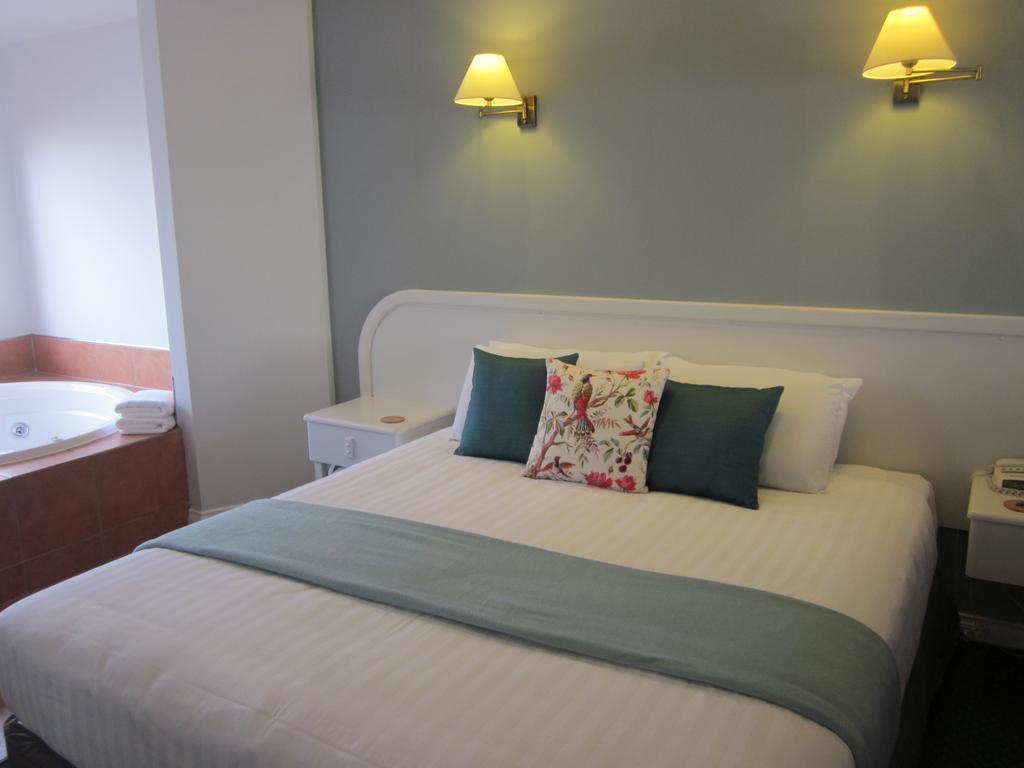 Beachfront Motel Napier Habitación foto