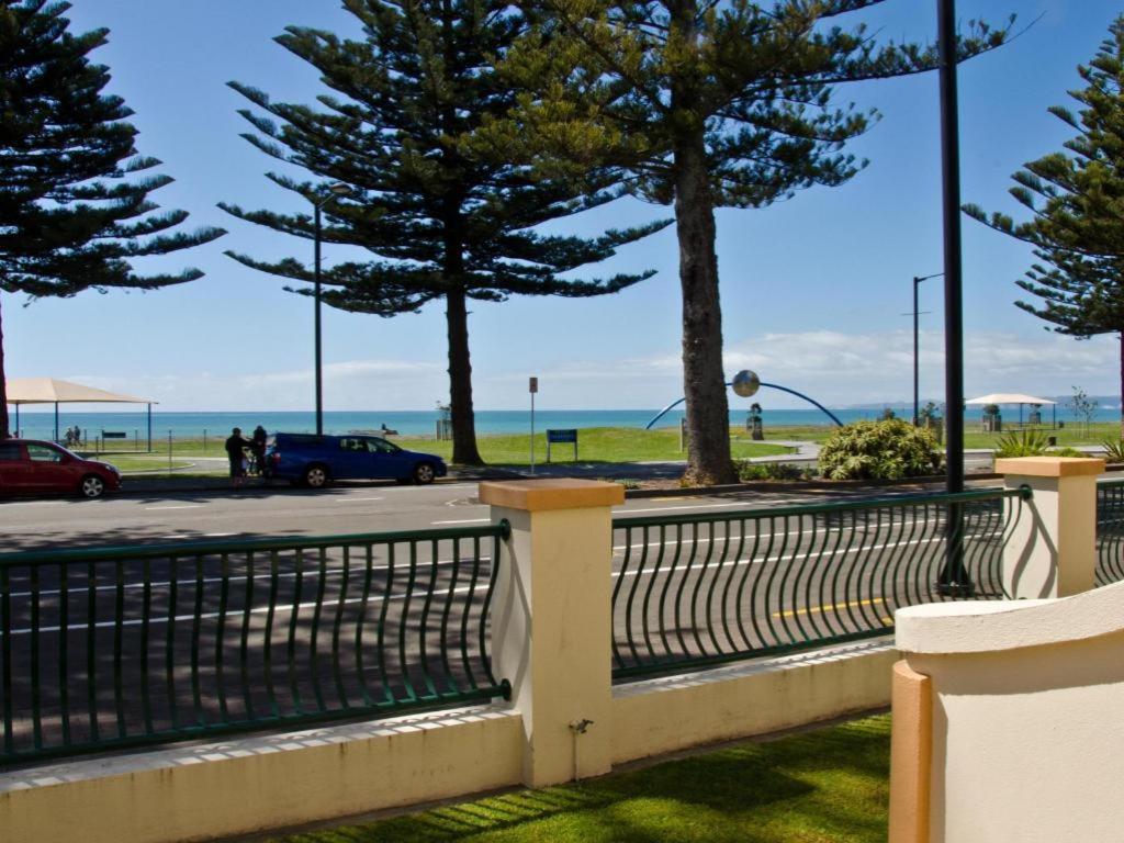 Beachfront Motel Napier Exterior foto